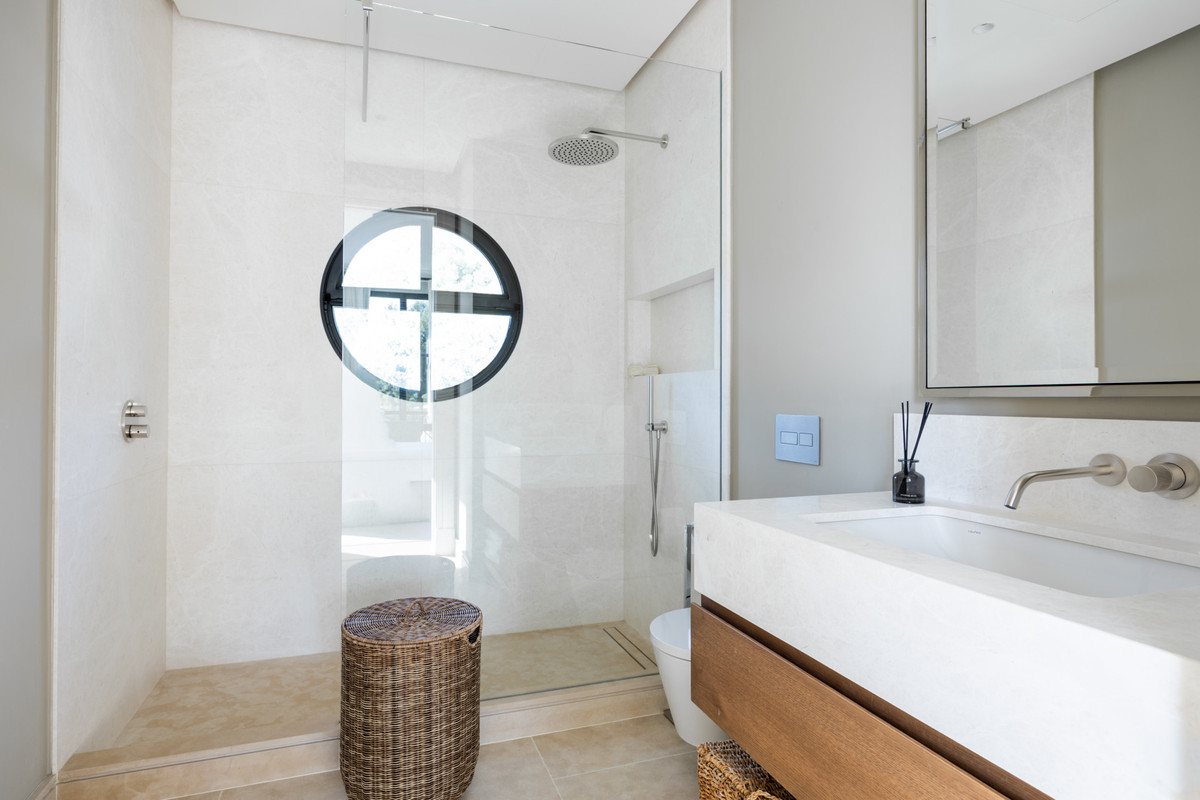 140aea50f28c9a3e619db45c360a8397 - 27