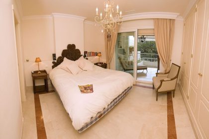 1502590ee64564858fb418c1d17d6286 - 4