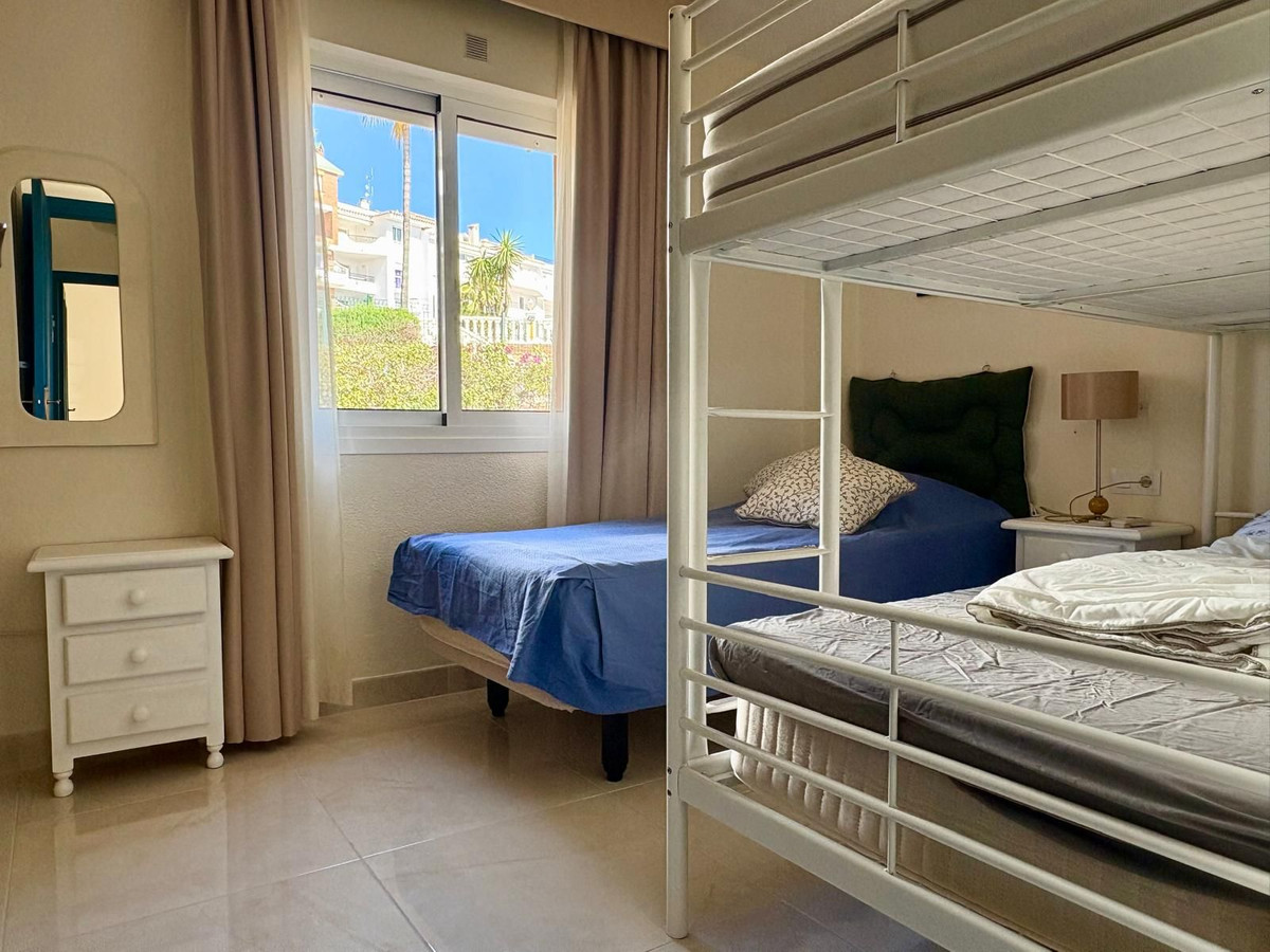 1531eece001270b82bdba53c34338c4c - 14