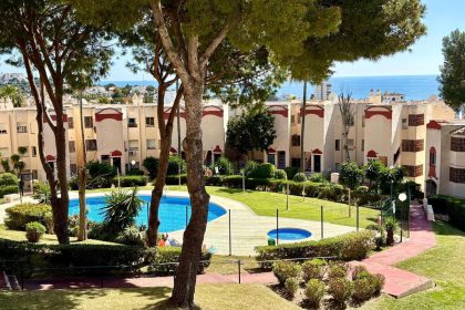 1531eece001270b82bdba53c34338c4c - 17