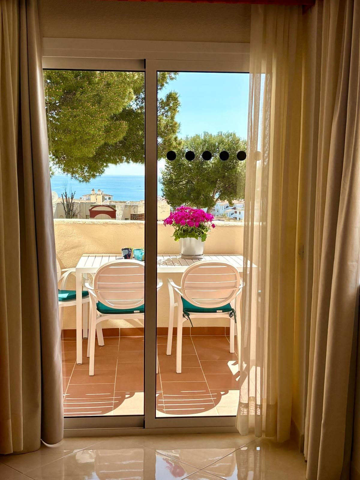 1531eece001270b82bdba53c34338c4c - 3