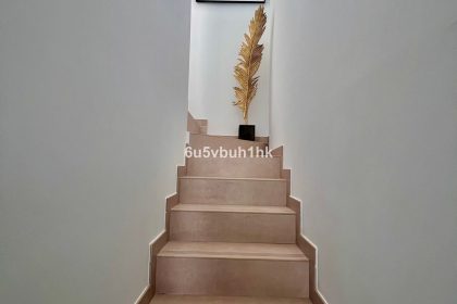 170faba2aa5b4cd2cf57c9d1b66c831c - 32