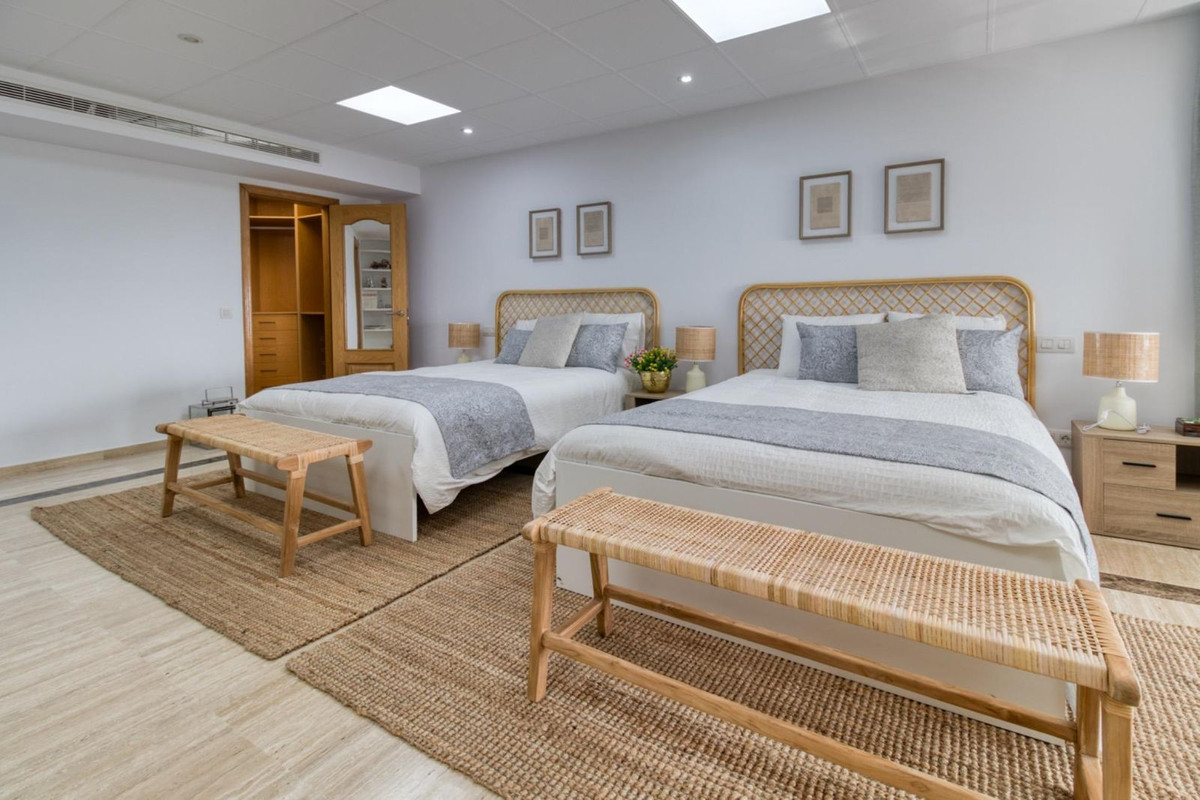 17899f88298023f29245b127c51cabf7 - 12