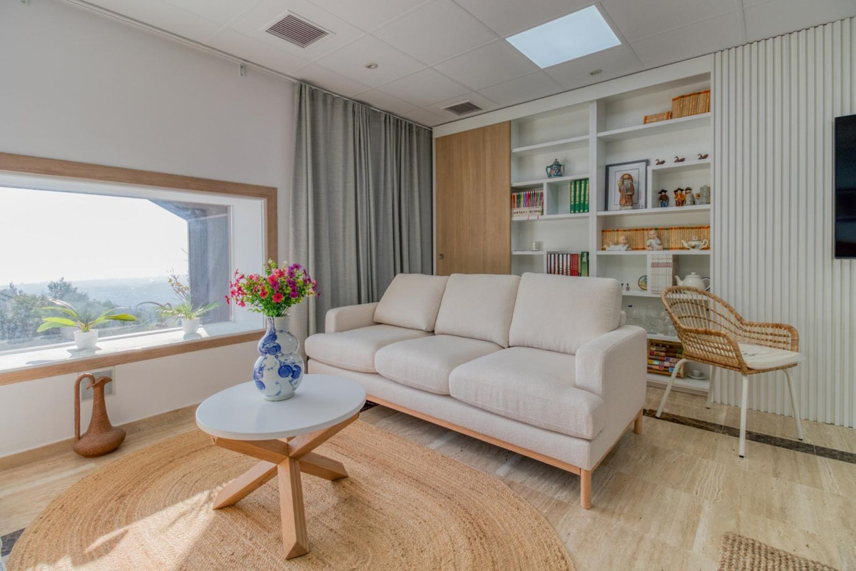 17899f88298023f29245b127c51cabf7 - 13