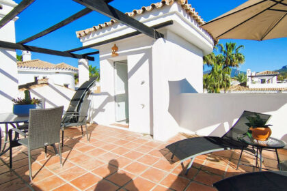 17f0fd250a96ad8e359a343c77a1d631 - 17