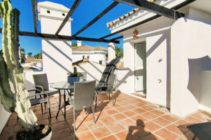 17f0fd250a96ad8e359a343c77a1d631 - 18