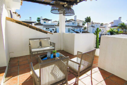 17f0fd250a96ad8e359a343c77a1d631 - 9