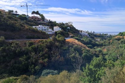 180e871b4cae4911eca99df72c606f6b - 1