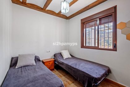 185b977aa4c85742163e1e43b26a6d51 - 24