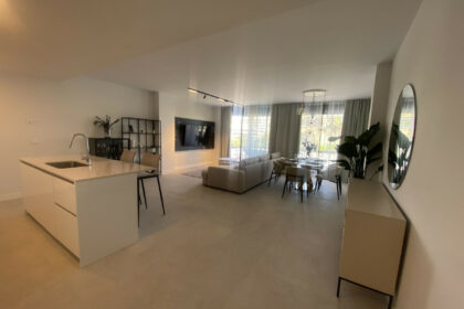 18a047090f0c2c1aaba23ad52258b616 - 20