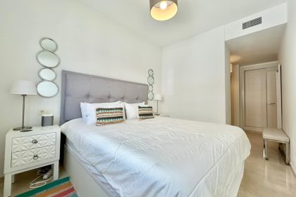 18aa1130e7c22439b92f8b3d4781e484 - 11