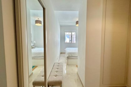 18aa1130e7c22439b92f8b3d4781e484 - 13