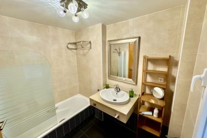 196ff2a0d6b1bcf1f82d1a43b315c32a - 13