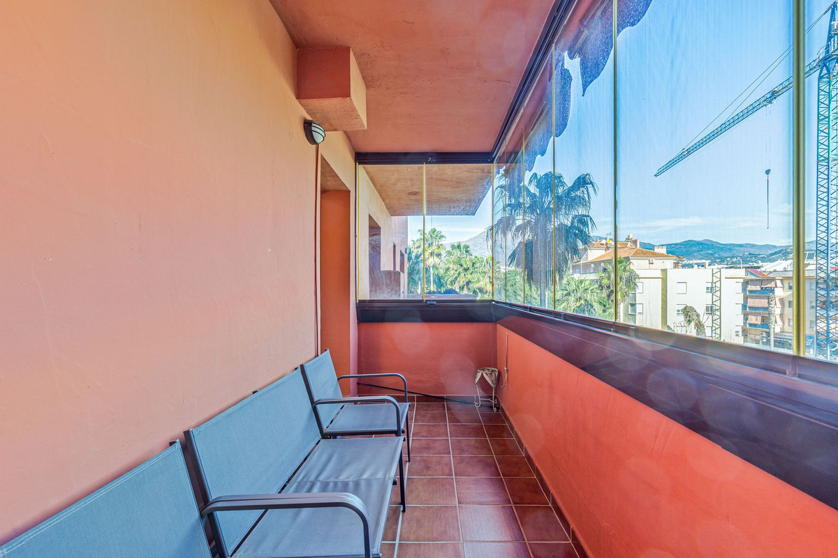 19a004bb0a298506b570bbddf0c692d5 - 1