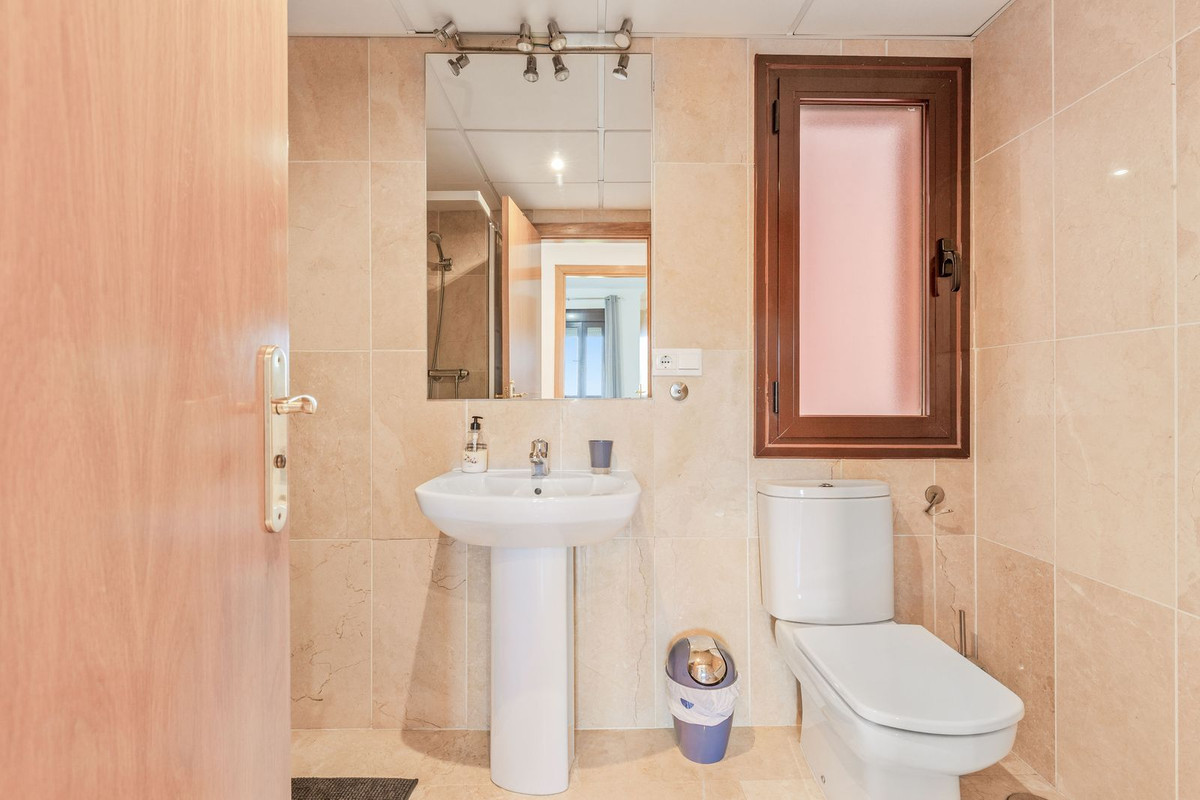 19a004bb0a298506b570bbddf0c692d5 - 20