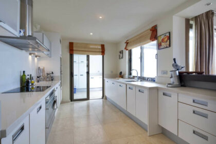 1b2167c6c9b91315419bc127a381dbb9 - 3