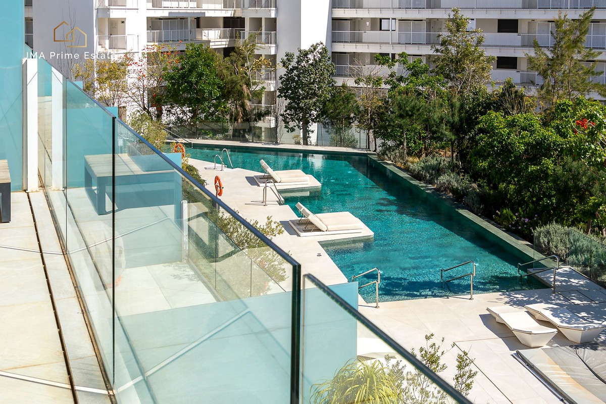 1b2f679729a0f033ddd391e3f0a4d386 - 12