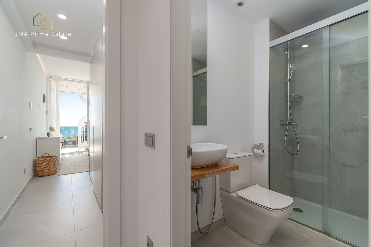 1b2f679729a0f033ddd391e3f0a4d386 - 9