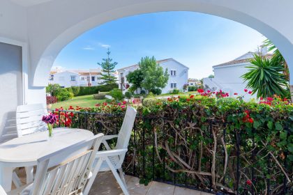 1b3a3a9177a48eee858f31c769e8645c - 15