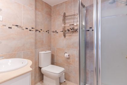 1b3a3a9177a48eee858f31c769e8645c - 20