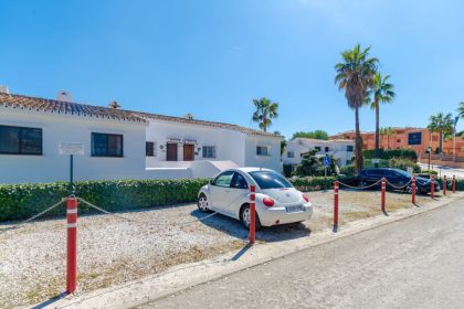 1b3a3a9177a48eee858f31c769e8645c - 21