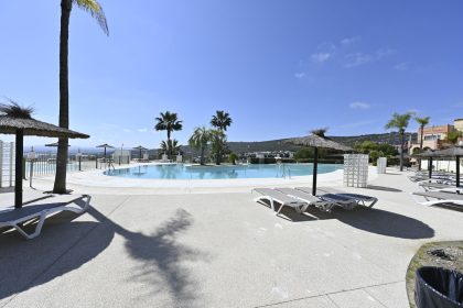 1b45f6d738e2744bdbab5ef715e2f21b - 1