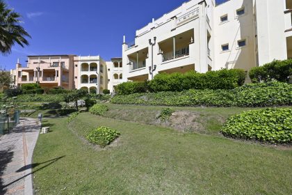 1b45f6d738e2744bdbab5ef715e2f21b - 13