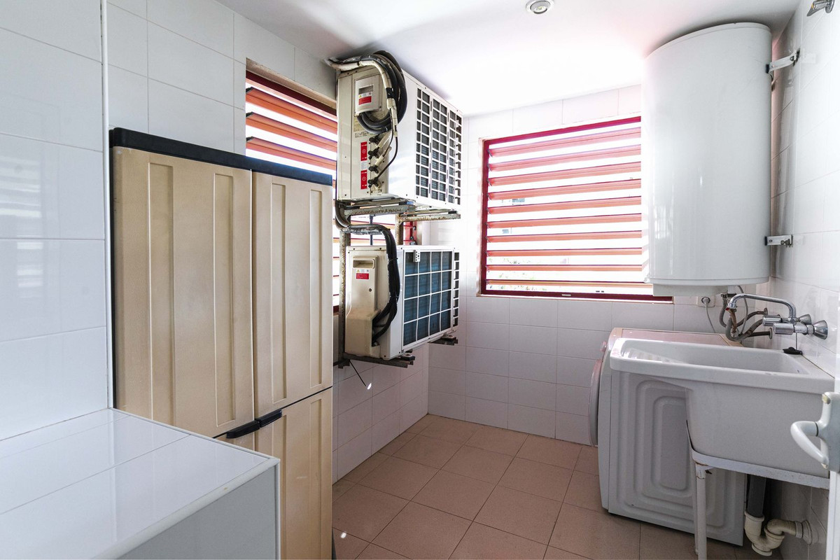 1cc365043493874ac3cb24464e69c739 - 12