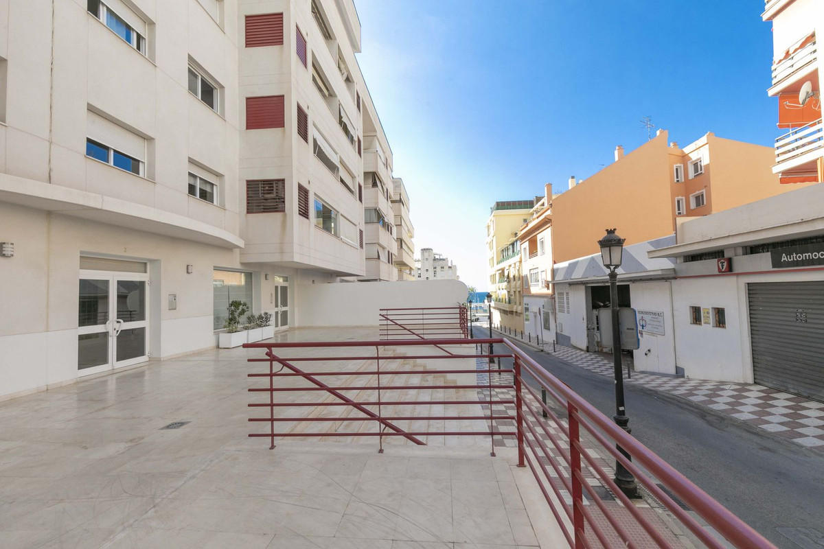 1cc365043493874ac3cb24464e69c739 - 18