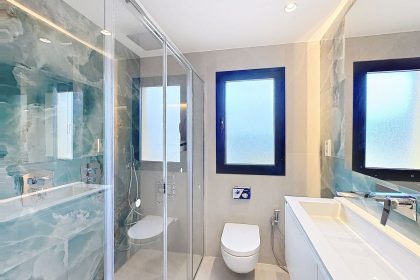 1cf1c6d09c8b9035ed0939776114fda2 - 33