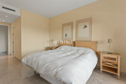 1d2cab7e23f6c1d52a0481e5d9af02be - 19