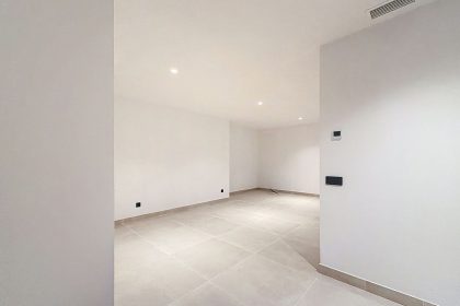 1edc1c90499e4edae09935b97c333121 - 74