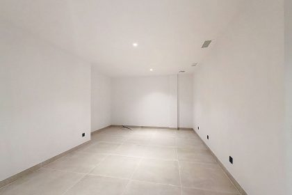 1edc1c90499e4edae09935b97c333121 - 75