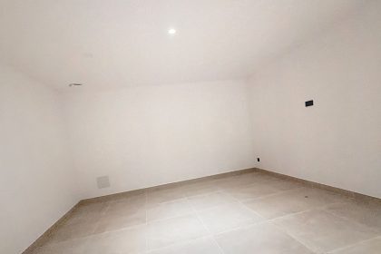 1edc1c90499e4edae09935b97c333121 - 76