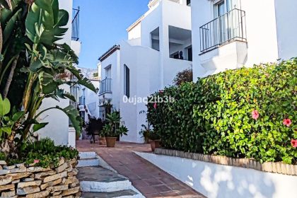 1efb9a29b360d7c0f823a2ecd2425ec0 - 27