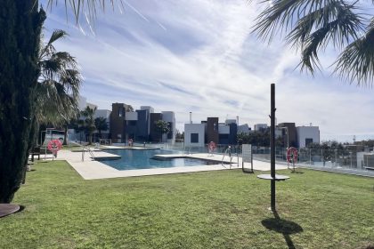 1f1e3571afff93c8ee899e781474e7f1 - 33