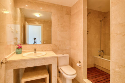 1f68124b36050e9f55aaa7e5e03a8bc1 - 14