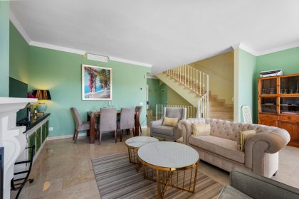 1fad02c1856c47a074b75896b50fdab9 - 12