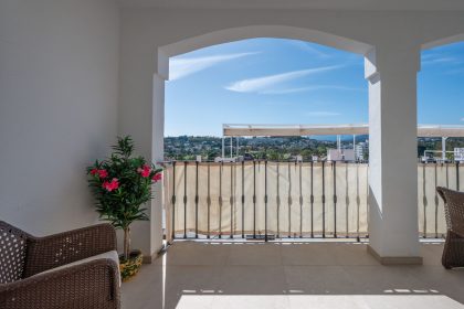 1fad02c1856c47a074b75896b50fdab9 - 14