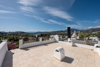 1fad02c1856c47a074b75896b50fdab9 - 27