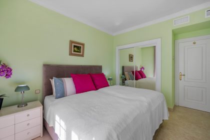 1fad02c1856c47a074b75896b50fdab9 - 32