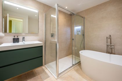 1fad02c1856c47a074b75896b50fdab9 - 33