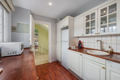 1fad02c1856c47a074b75896b50fdab9 - 8