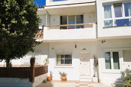 1fffad2253e002ce62258506b5ea0bd4 - 2