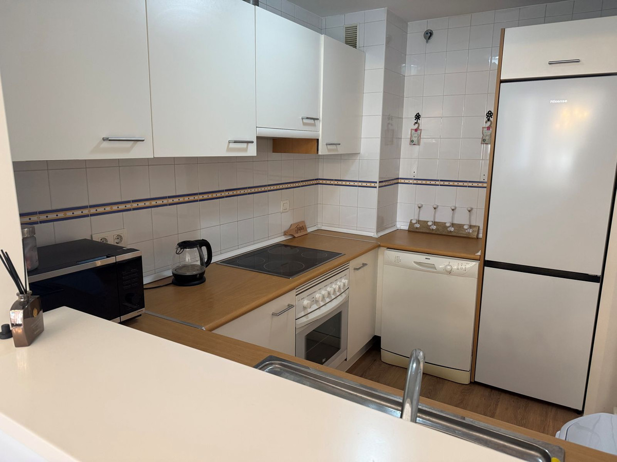 20a6d5179342c3dc9e2eb0412de15523 - 10