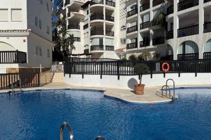 20a6d5179342c3dc9e2eb0412de15523 - 17