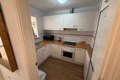 20a6d5179342c3dc9e2eb0412de15523 - 9