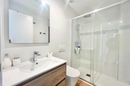 2149a1efcfd14ddf4a9beffc7b3e67e2 - 9