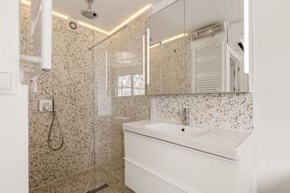 21d308088fa99acd53b8a417c303d050 - 18