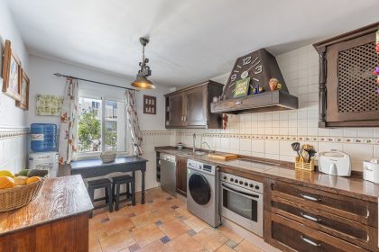 22326e4fc9529123cd06c7c1aef4ff71 - 11